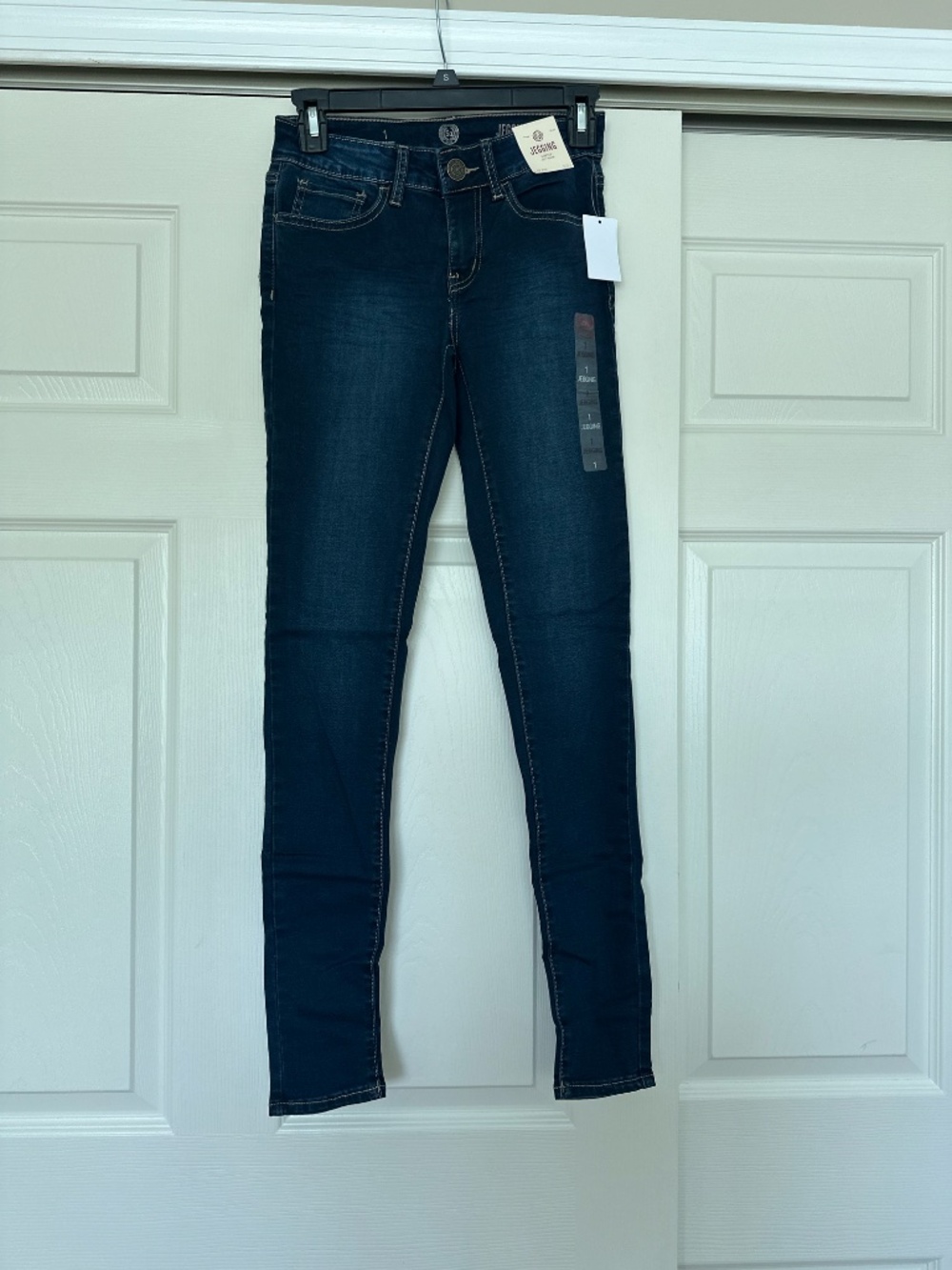 NEW SO Dark Blue Jegging Denim Jeans Junior’s Size 1